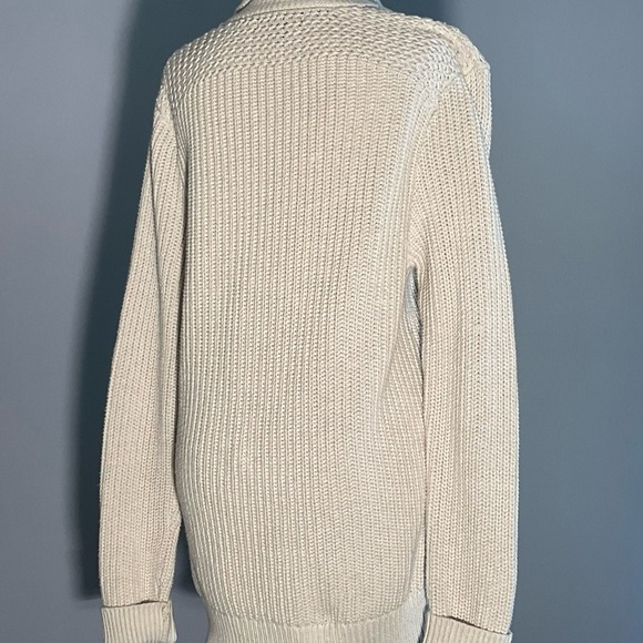 Banana Republic Men’s Ivory Knit Sweater with Brown Buttons and Turn Down Collar - Picture 7 of 15